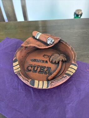 Cohiba Cuba Large Resin Leaf Cigar Ashtray 3 Grooves